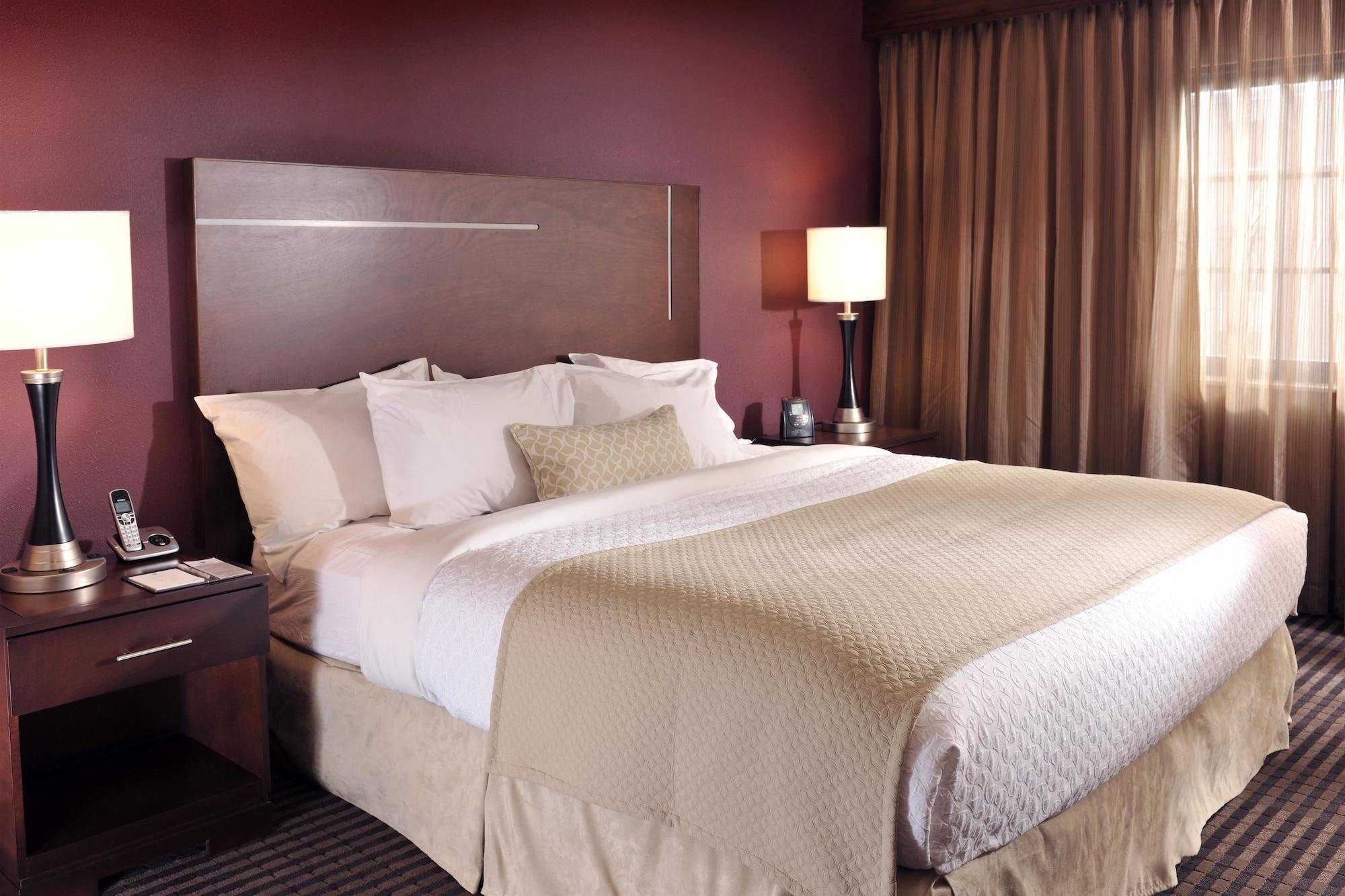 Embassy Suites Des Moines Downtown Phòng bức ảnh