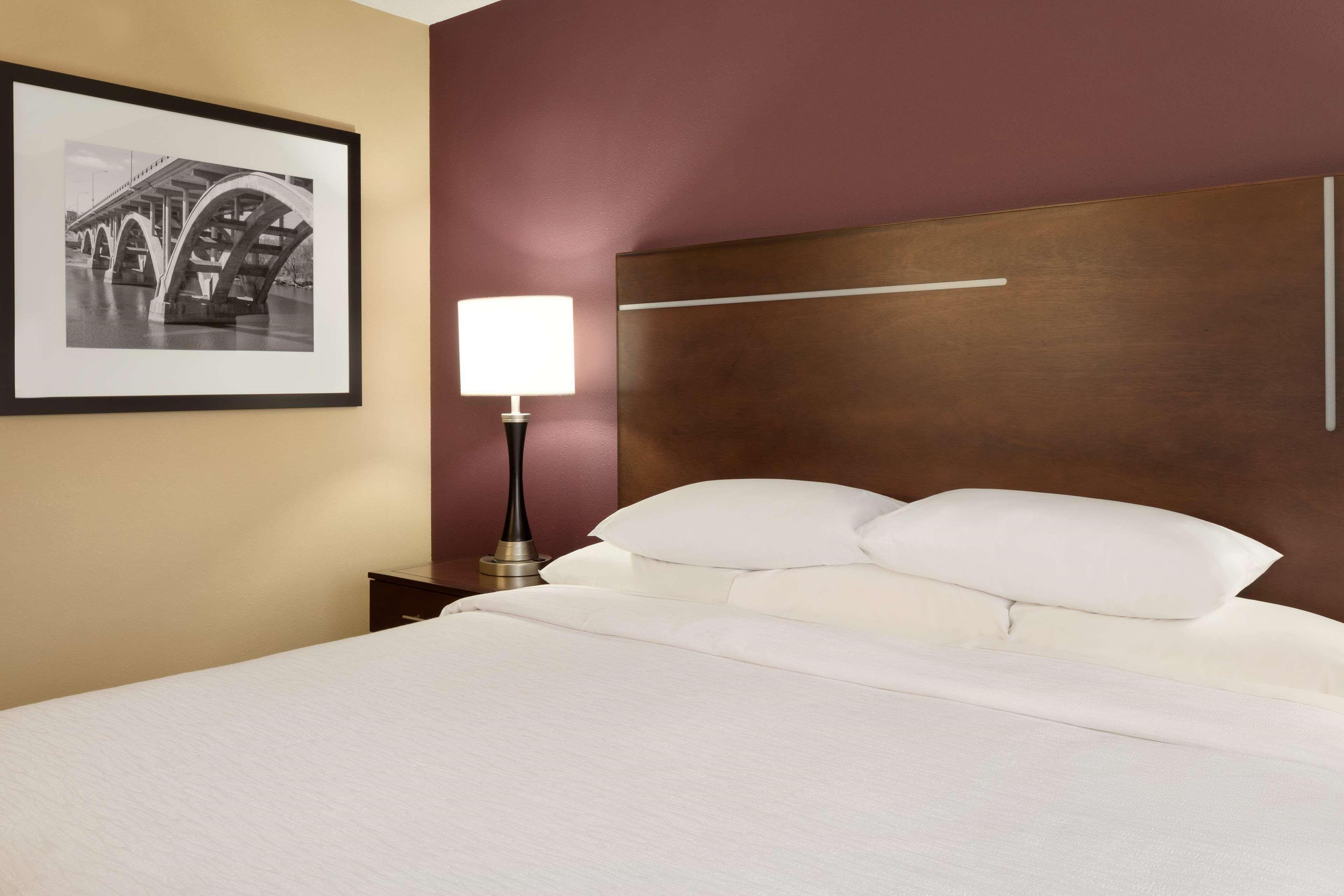 Embassy Suites Des Moines Downtown Ngoại thất bức ảnh