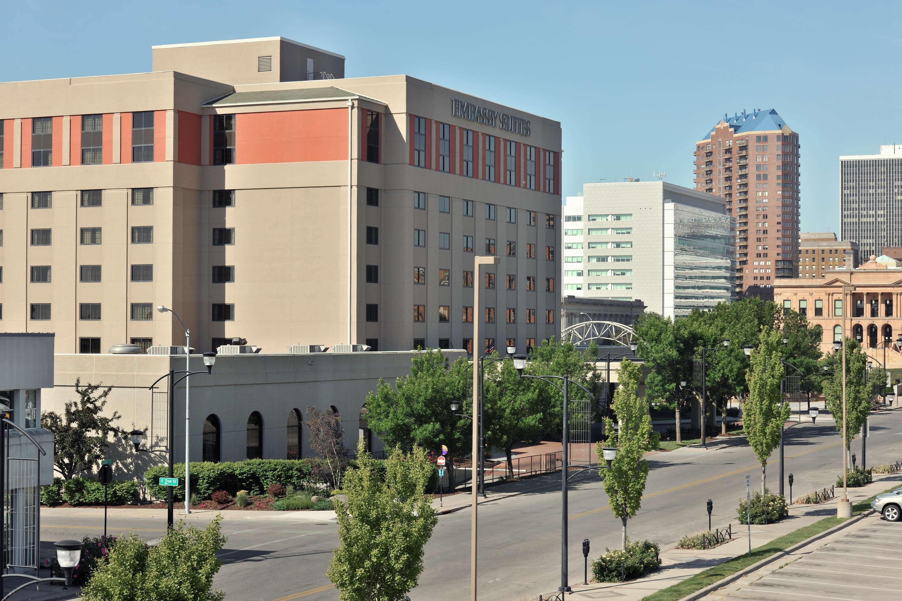 Embassy Suites Des Moines Downtown Ngoại thất bức ảnh
