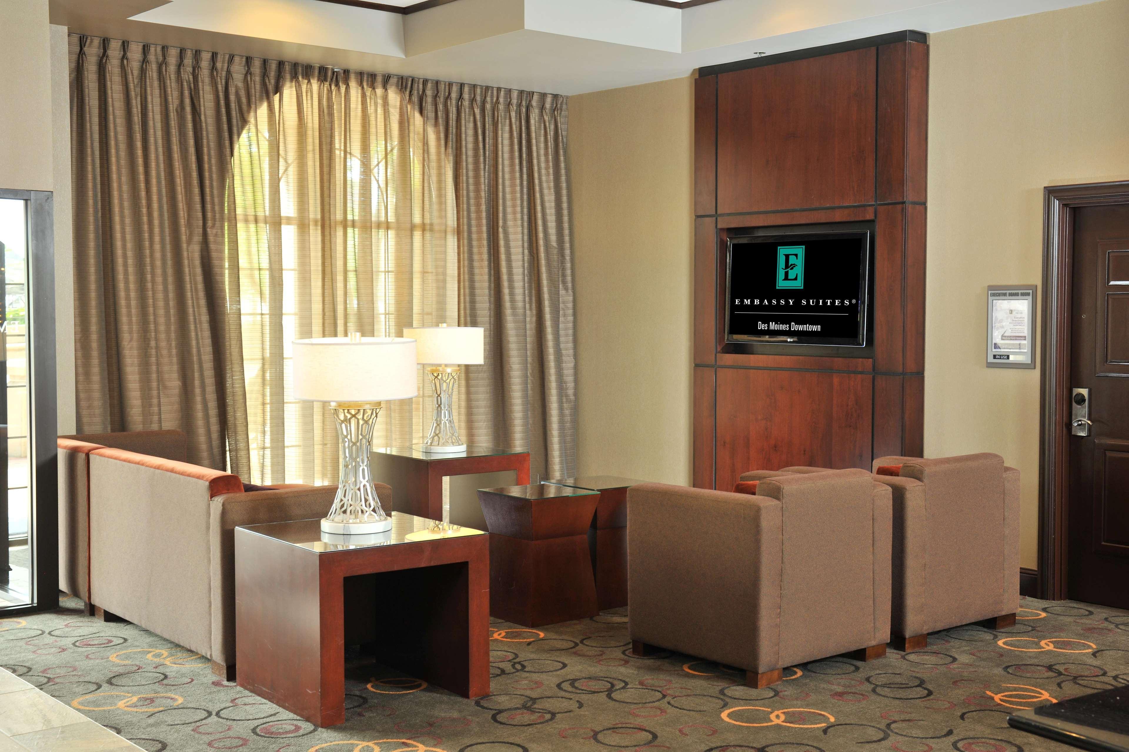 Embassy Suites Des Moines Downtown Ngoại thất bức ảnh