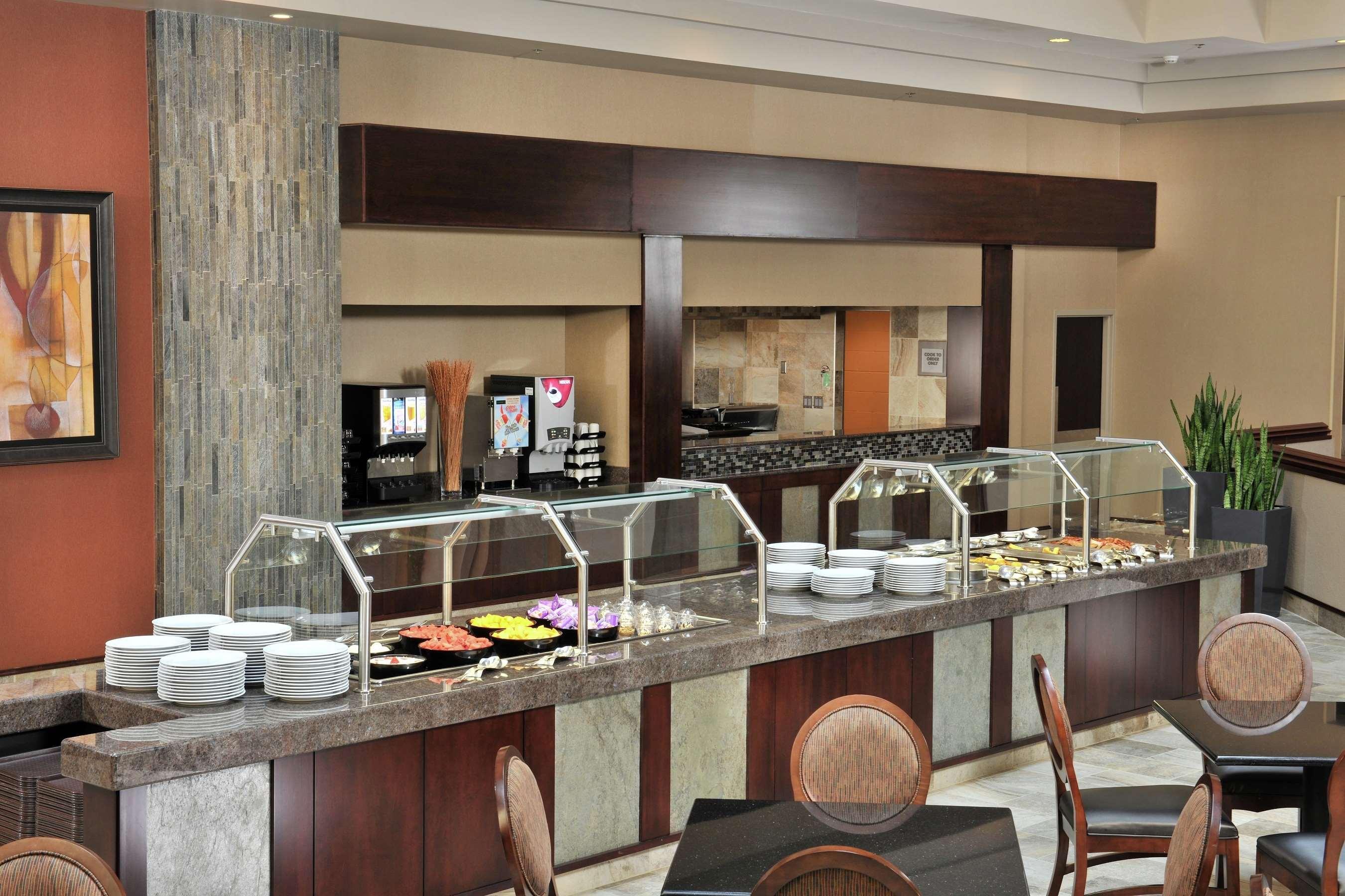 Embassy Suites Des Moines Downtown Ngoại thất bức ảnh