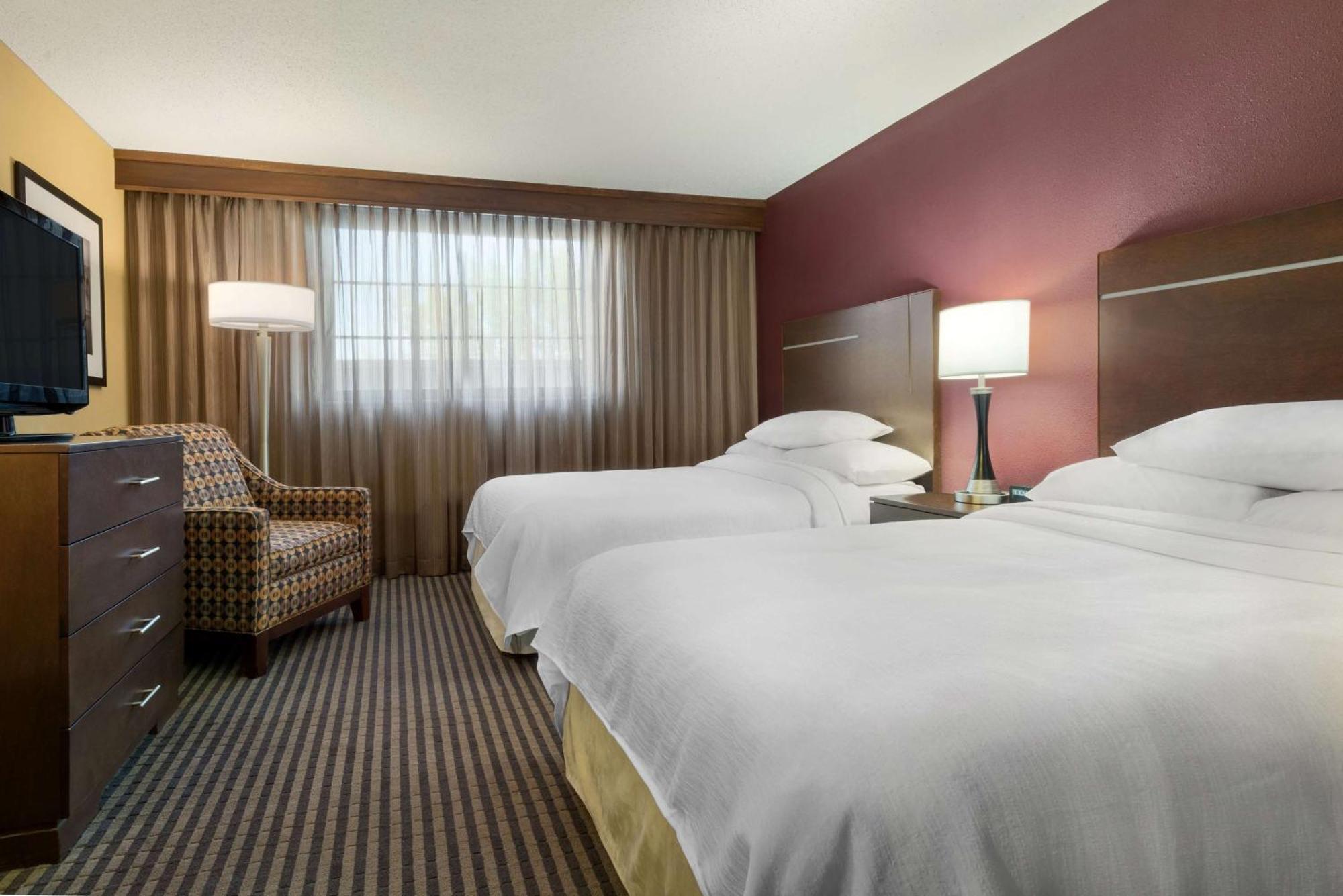 Embassy Suites Des Moines Downtown Ngoại thất bức ảnh