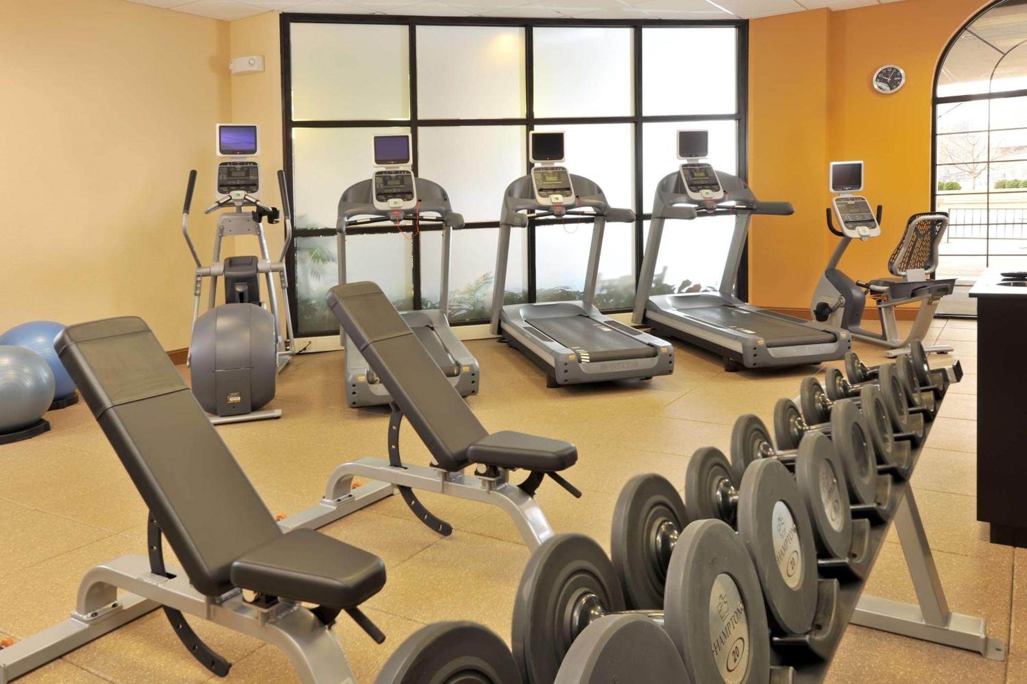 Embassy Suites Des Moines Downtown Ngoại thất bức ảnh