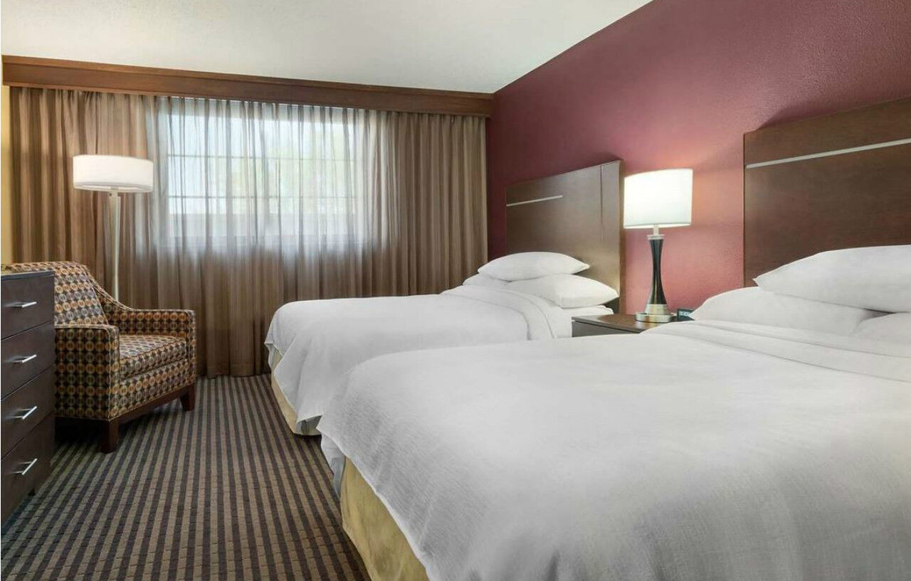 Embassy Suites Des Moines Downtown Ngoại thất bức ảnh